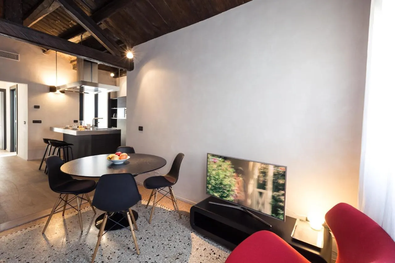 Amazing Modern Design Home, Campo Dei Mori. Wifi Venice 0*,  Italy