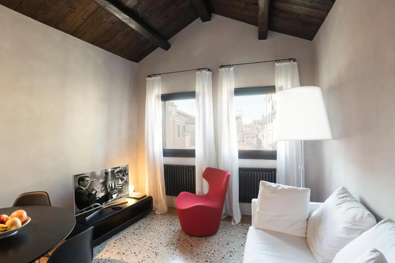 Amazing Modern Design Home, Campo Dei Mori. Wifi Venice