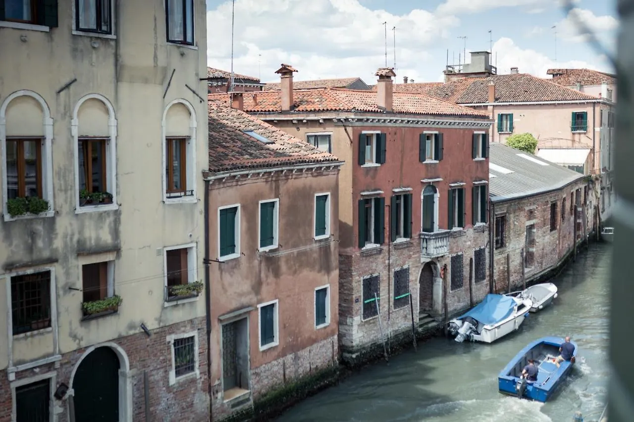 Amazing Modern Design Home, Campo Dei Mori. Wifi Venice